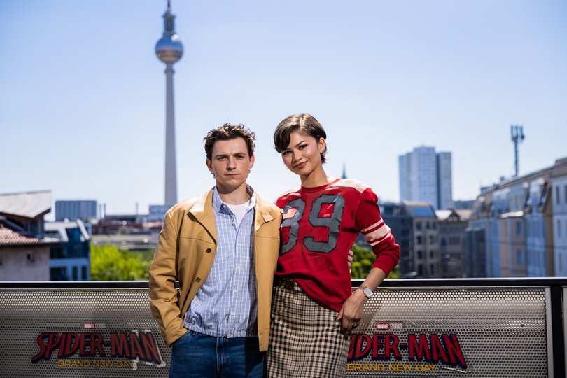 22 June 2026, Berlin: English actor Tom Holland and American actress Zendaya, photographed at a photocall in Berlin-Mitte ahead of the "Spider-Man: Brand New Day" fan event. Photo: Christoph Soeder/dpa