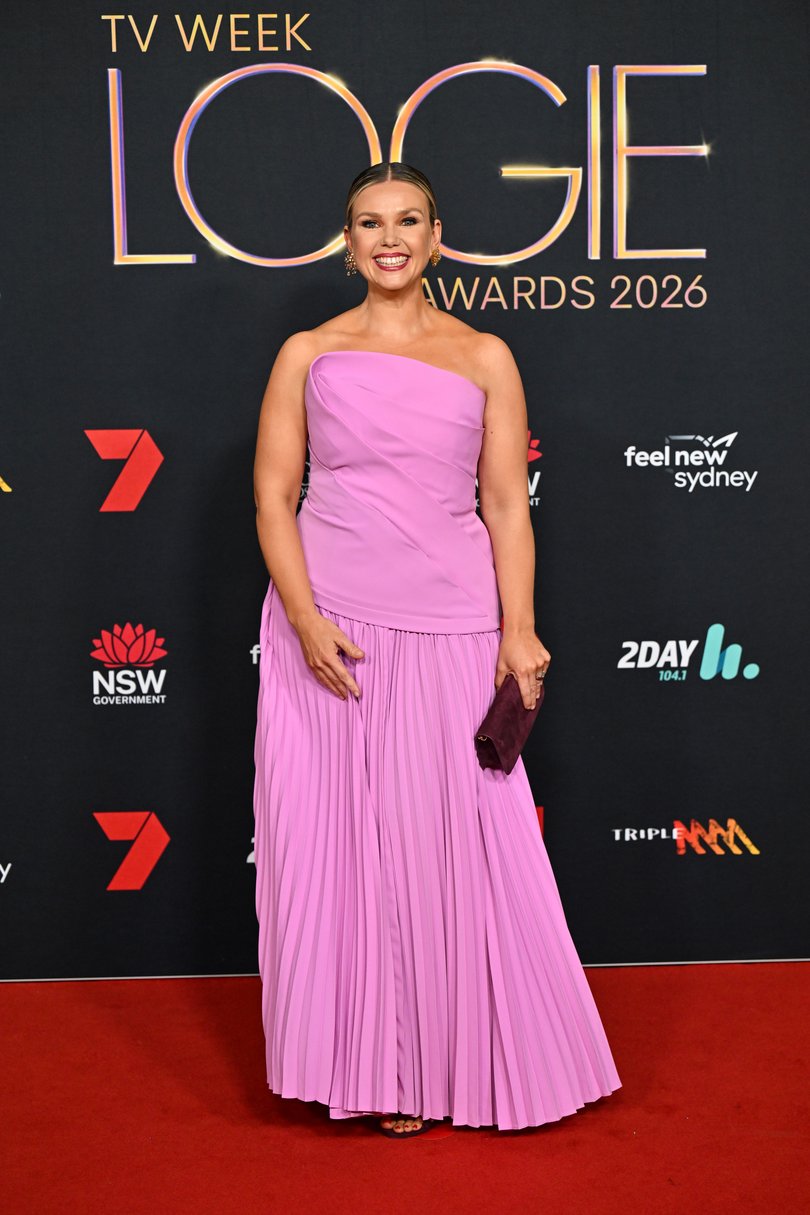Edwina Bartholomew wore a gorgeous strapless pink gown.