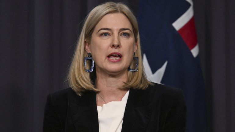 Minister for Agriculture, Fisheries and Forestry Julie Collins and Minister for the Environment and Water Senator Murray Watt hold a press conference.