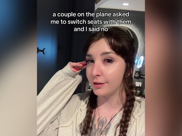 The content creator detailed her awkward flight expereince with her 180k followers.