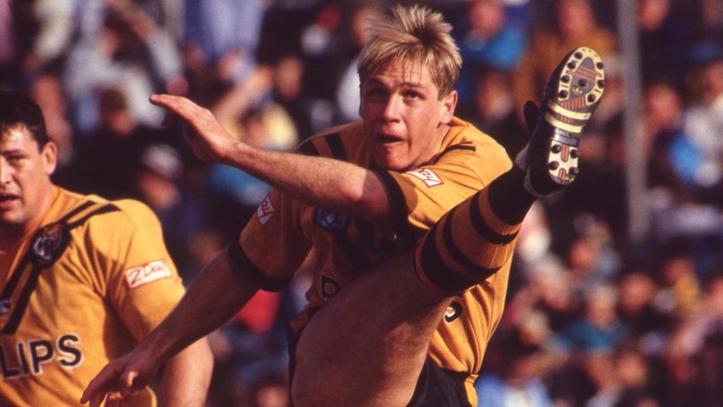 Brian Smith, a rugby union and league star half of the 1980s and '90s, has died. (PR IMAGE PHOTO)