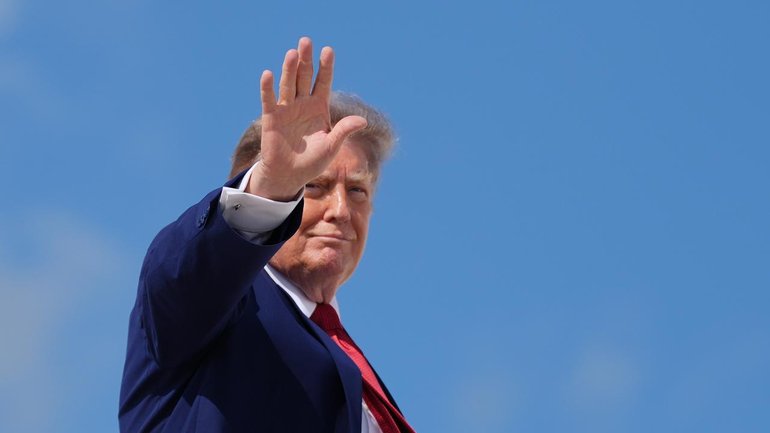 One of Donald Trump’s most trusted aides has announced a major White House departure.