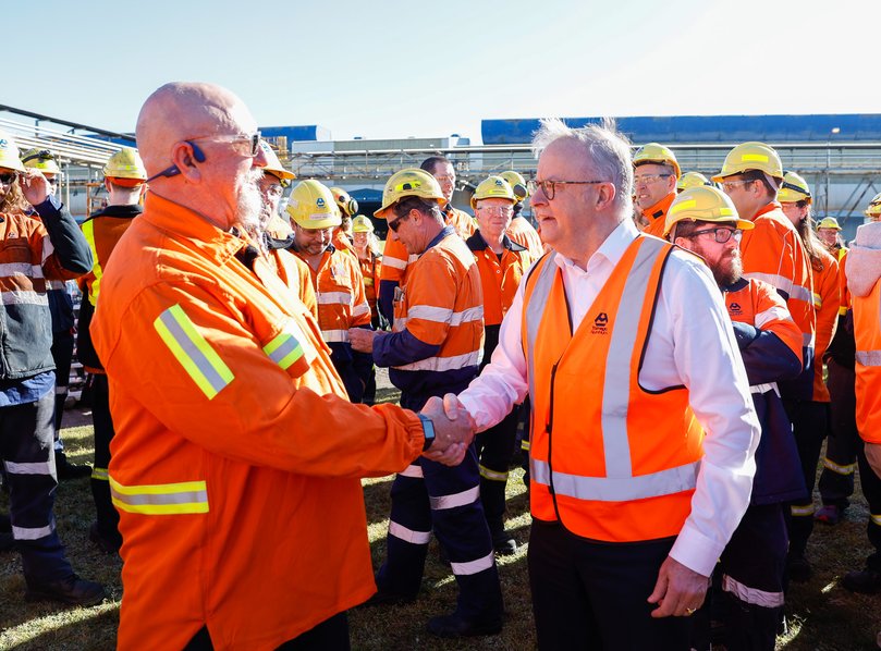 NEWCASTLE, AUSTRALIA - NewsWire Photos - 13 AUGUST, 2026: Tomago Smelter Prime Minister Anthony Albanese visits Tomago Aluminium Smelter to announce about extending the financial lifeline of the smelter for 10 more years. Picture: NewsWire / Thomas Lisson