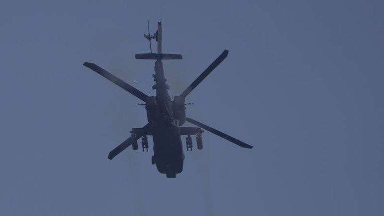 A US Army AH-64 attack helicopter has crashed in Texas, killing two soldiers. 