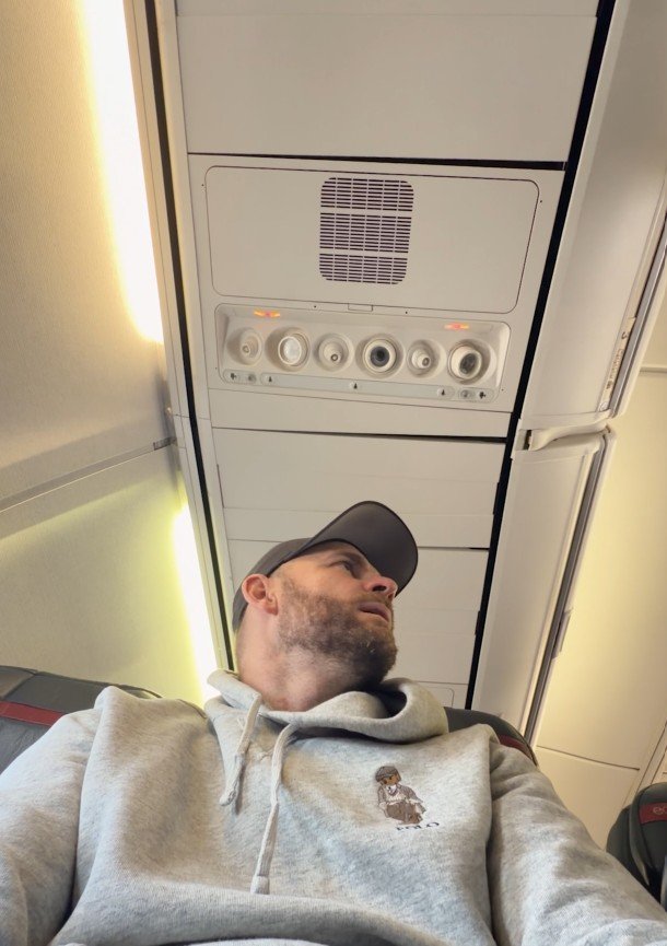 Shane Hryhorec was offloaded after a 20 minute exchange with airline staff.