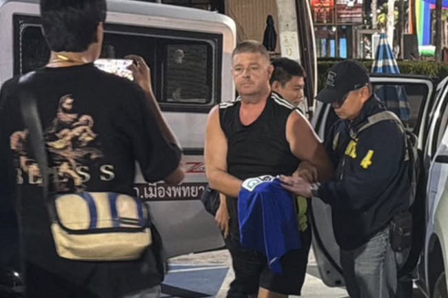 An Australian man, Simon Carman, has been arrested over the alleged murder of a teenage girl in Thailand after her naked body was found stuffed in a suitcase.