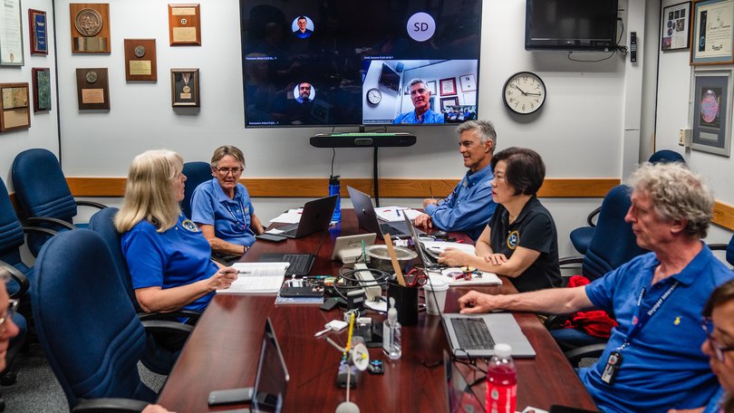 Linda J. Spilker, Suzanne Dodd, Kareem Badaruddin, Sun Matsumoto and Kelly Breed, the team of scientists and engineers still speaking to Voyager.
