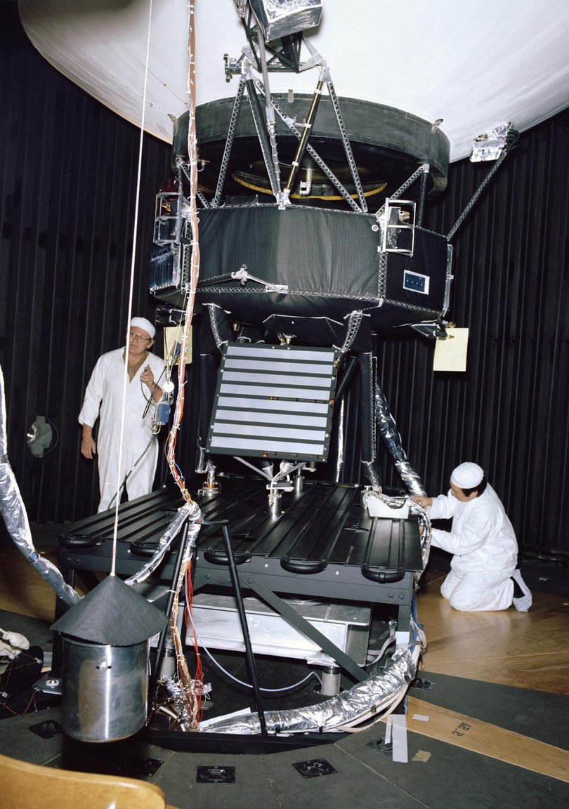 The Voyager proof test model, which did not fly in space, in a space simulator chamber at the Jet Propulsion Laboratory in 1976.