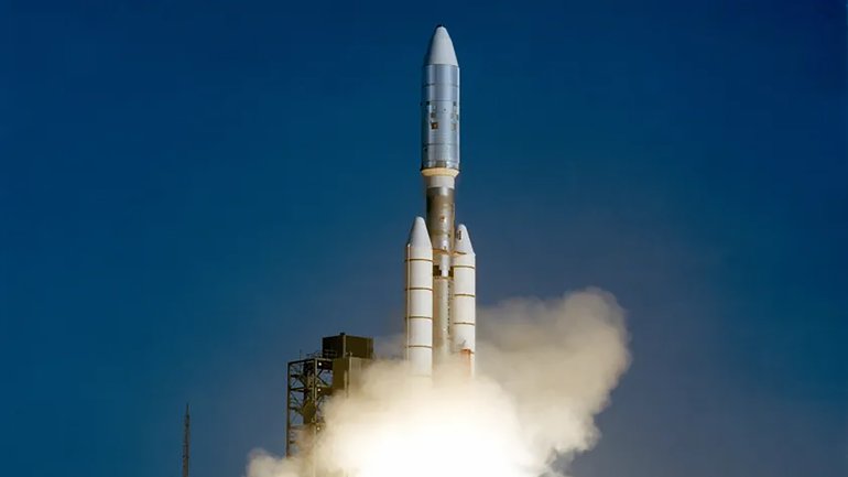 Voyager 1 lifting off from Cape Canaveral in 1977. 