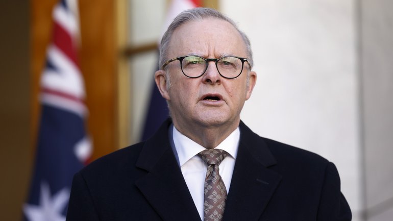 The Prime Minister is facing a grilling from fired up West Aussies when he arrives in Perth on Sunday.