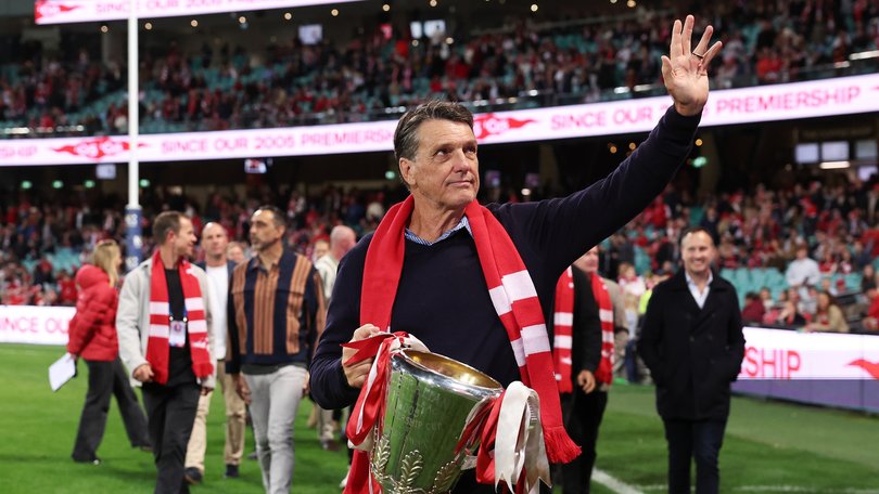Paul Roos will hand out the Jock McHale Medal to the winning coach on grand final day.