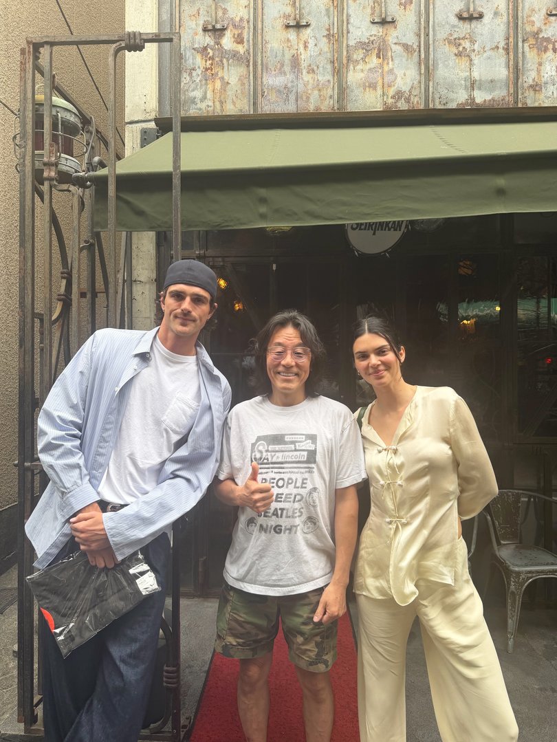 Photographed again together in Japan.