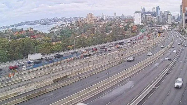A car fire in the Sydney Harbour Tunnel has caused chaos for commuters on Wednesday morning.