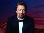 Tim Curry, the actor who made Frank-N-Furter from the Rocky Horror Show a worldwide cult figure, has died aged 80 after a long illness.