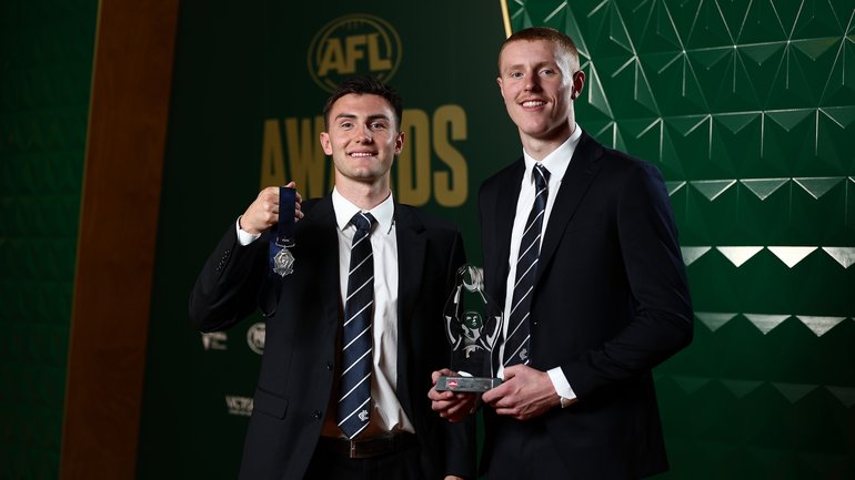 Telstra AFL Rising Star, Jagga Smith of the Blues and AFLPA Best First Year Player, Harry Dean. 