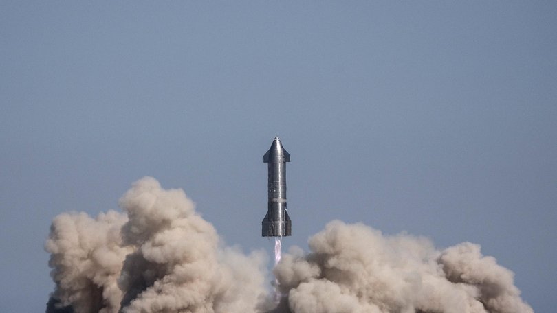 SpaceX Starship SN9 High-Altitude Flight Test.
