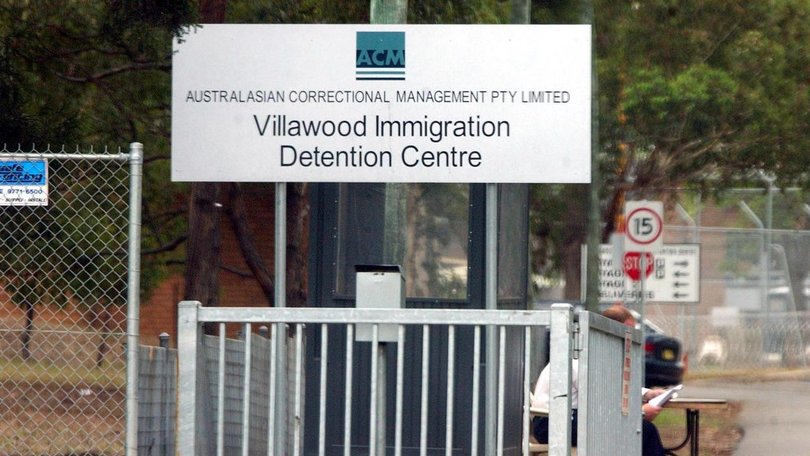 The government says Australia's annual refugee intake will remain at 20,000 people. (Mick Tsikas/AAP PHOTOS)