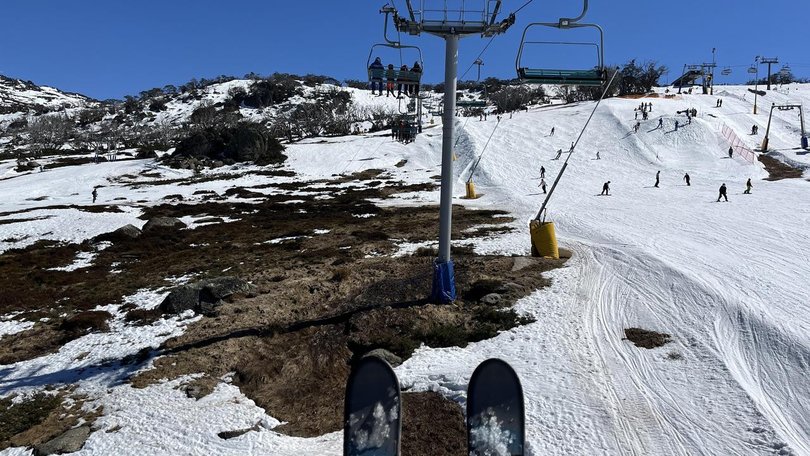 The ski season has been slim pickings for Australian enthusiasts this winter. (Jacob Shteyman/AAP PHOTOS)