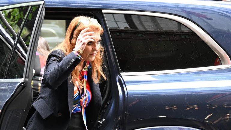 Fergie resurfaces as dramatic UK comeback is revealed.