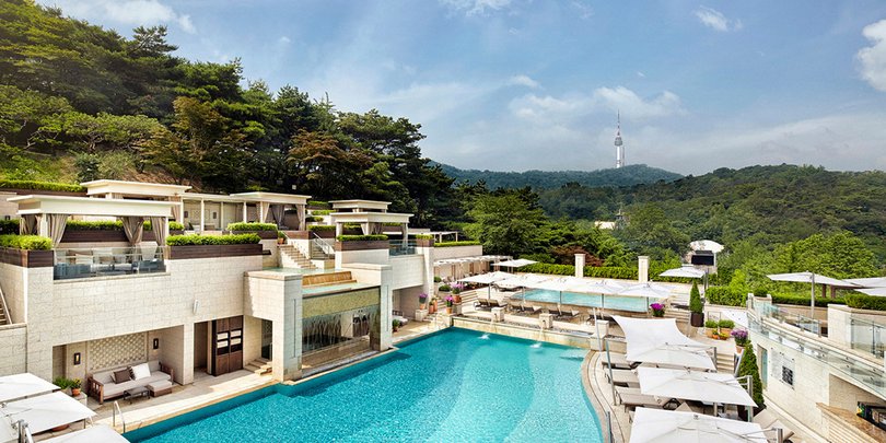 The pool at The Shilla Seoul.