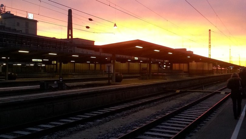 Augsburg’s train station has been closed following an explosion and the discovery of a second suspicious device.