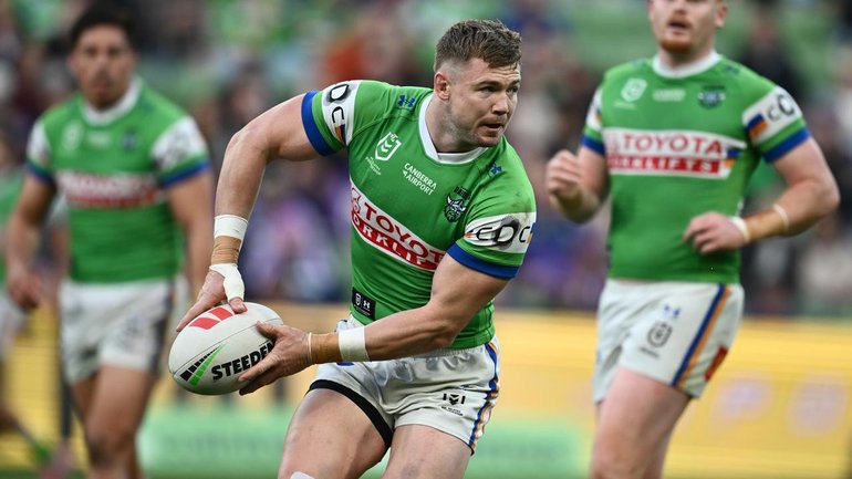 The NRL has told the Chiefs they must match the Raiders' offer for back-rower Hudson Young. 