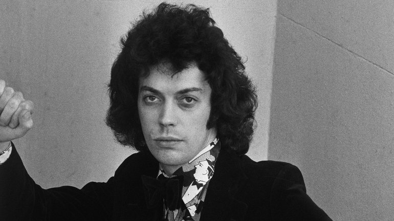 English actor and singer Tim Curry, UK, 23rd January 1974. (Photo by Evening Standard/Hulton Archive/Getty Images) Evening Standard