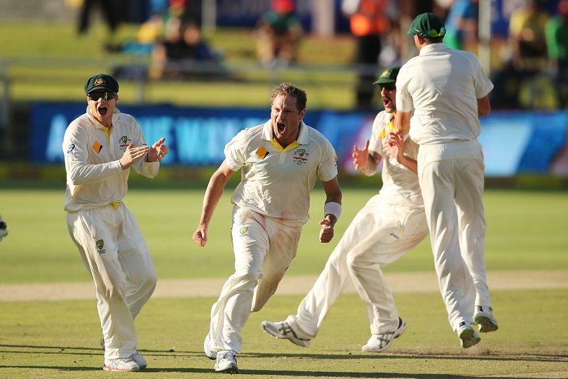 Ryan Harris celebrates as he takes the last wicket of Morne Morkel.