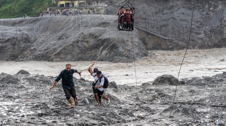 An Australian who was missing in Nepal after devastating floods ripped through the country almost two weeks ago has been found alive. 