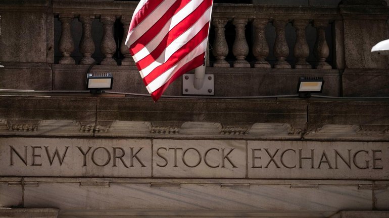 US markets have dipped as tensions in the Middle East send oil prices soaring. (AP PHOTO)