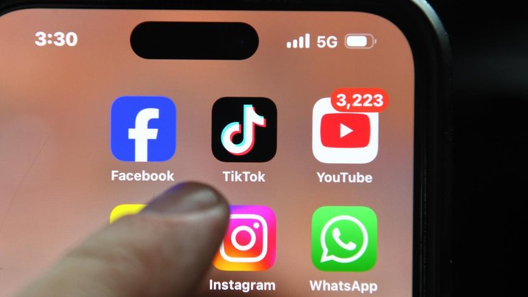 Australia's new digital laws targeting social media platforms have been given a mixed reception. 