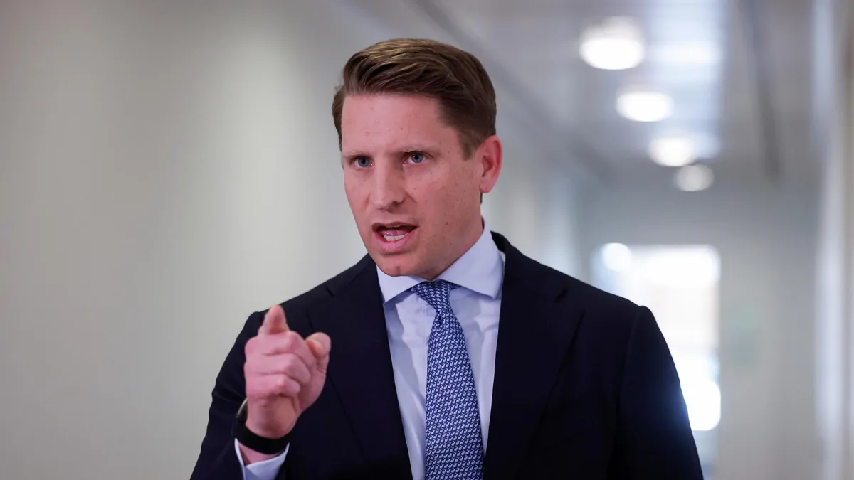 Hastie unleashes on Hanson and Joyce in explosive feud