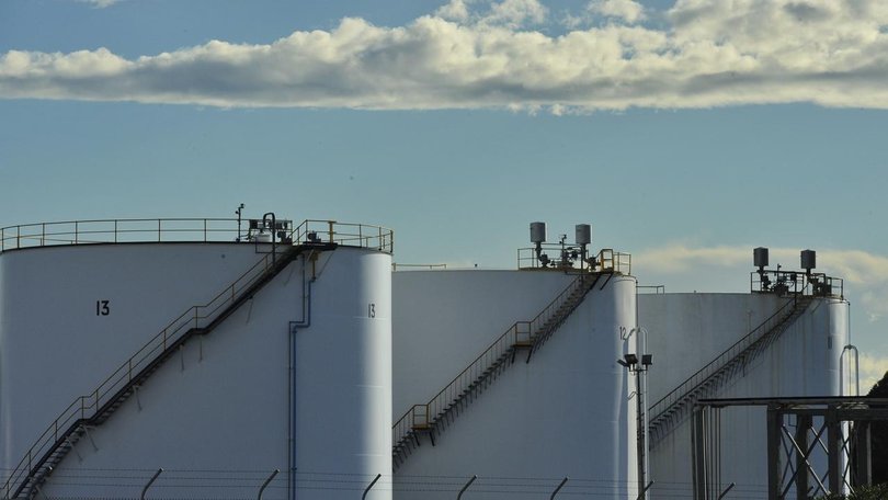 Oil prices have hit a more than six-week high after touching $US100.19 a barrel. (Mick Tsikas/AAP PHOTOS)