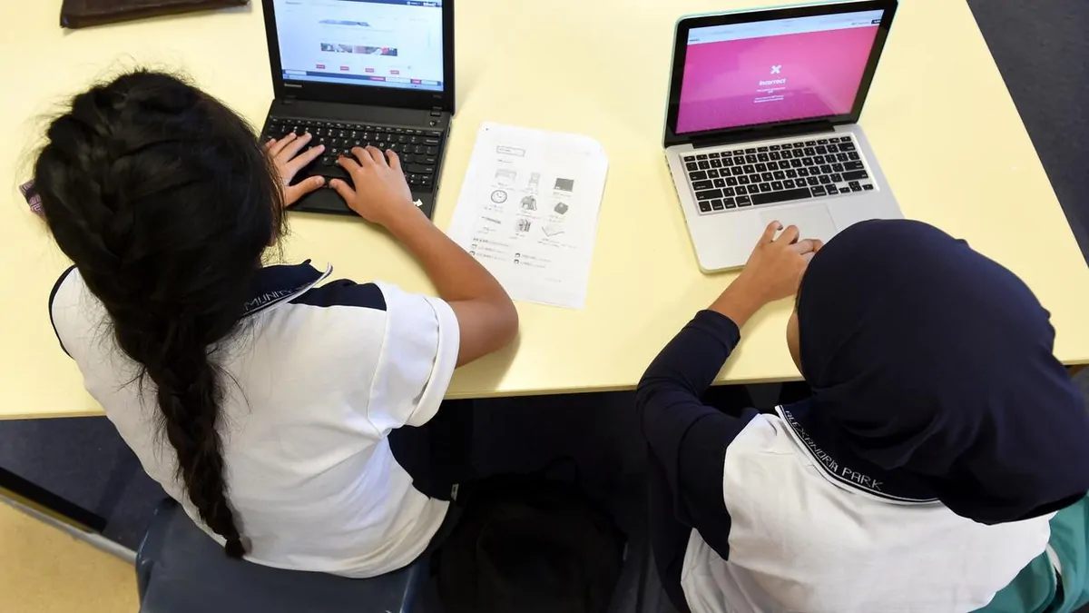 NSW schools to cap classroom screen time from 2027 as reading and maths scores hit record lows NSW schools to cap classroom screen time from 2027 as reading and maths scores hit record lows