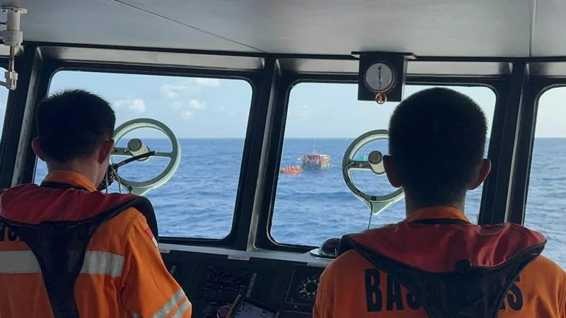 Indonesia passenger ship Virgo Transport 8 missing with 240 people aboard in Java Sea search Indonesia passenger ship Virgo Transport 8 missing with 240 people aboard in Java Sea search