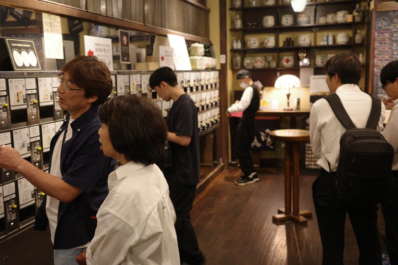The sake selection at Ponshukan 4.