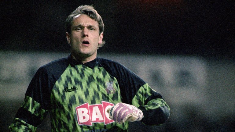 01 April 1992, London Football League Division One - Tottenham Hotspur v West Ham United - West Ham United goalkeeper Ludek Miklosko. (Photo by Mark Leech/Offside via Getty Images)