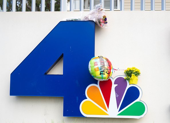 Los Angeles, CA - September 16:Flowers are left at NBC4 and Telemundo in University City on Wednesday, September 16, 2026 for victims of the helicopter crash in Chatsworth. (Photo by Sarah Reingewirtz, Los Angeles Daily News/SCNG)