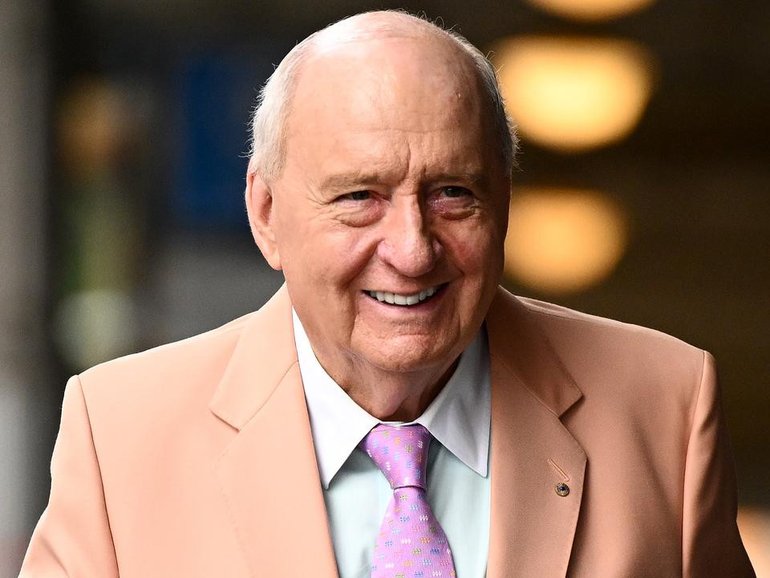 A court has heard more allegations against former broadcaster Alan Jones from a prominent athlete. (Dan Himbrechts/AAP PHOTOS)