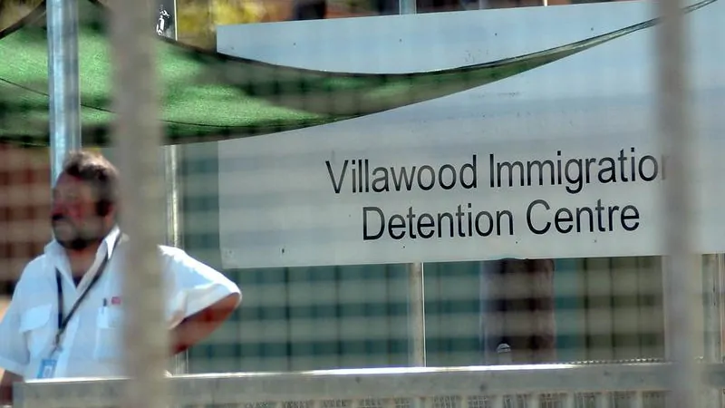 Anthony Albanese accused of reviving Abbott-era onshore detention for failed asylum seekers
