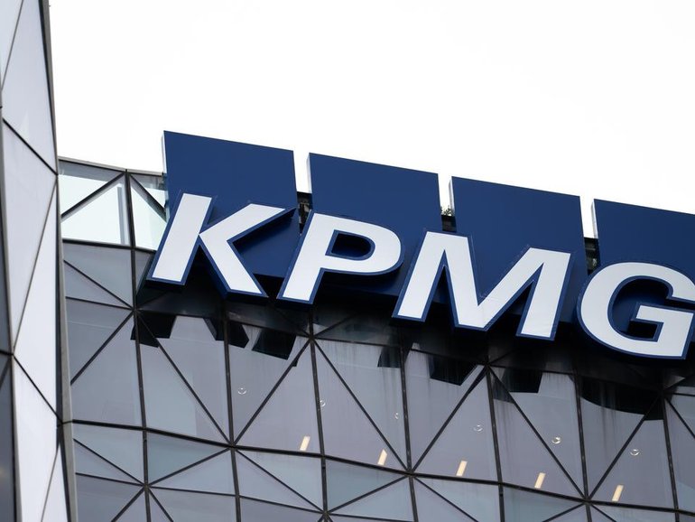 Insurance Australia Group told investors on Friday it would seek a new auditor this financial year, shutting KPMG out of the tender for a job that earned the firm $11.6 million in annual fees.
