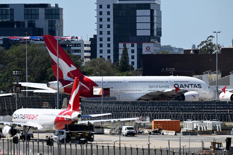 She said felt ‘uneasy’ after an eight-hour Qantas flight as she couldn’t eat anything other than apples while nuts were handed out to nearby passengers.