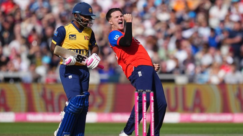 England's Sonny Baker celebrates the wicket of Sri Lanka's Lahiru Udara in their T20 triumph. (AP PHOTO)