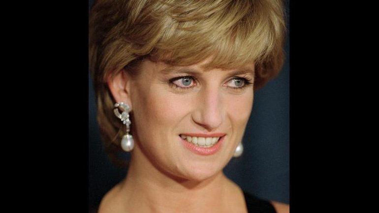 A storm has broken out about a memoir Diana's brother has released with allegations about the King. (AP PHOTO)