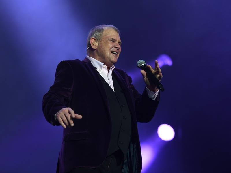 Singing great John Farnham has undergone several surgeries for oral cancer. (Joel Carrett/AAP PHOTOS)