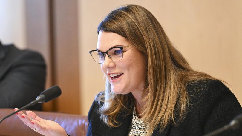 Greens senator Sarah Hanson-Young said Australia’s telco’s were now ‘on notice’. Picture: NewsWire / Martin Ollman