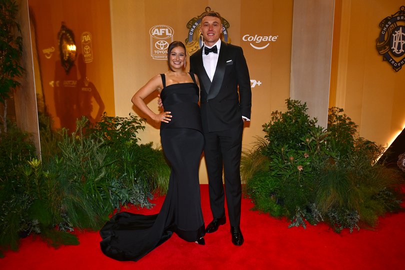 Patrick Cripps (c) of Carlton Blues and wife Monique Cripps arrive ahead of the 2026 Brownlow Medal at Crown Palladium on September 21, 2026 in Melbourne, Australia.