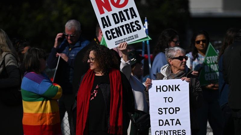 Community concerns about data centres are ramping up, as a protest in Melbourne on Wednesday shows. (James Ross/AAP PHOTOS)