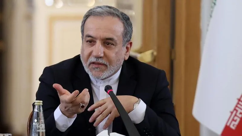Iran’s foreign minister details offer to reopen strait Iran’s foreign minister details offer to reopen strait