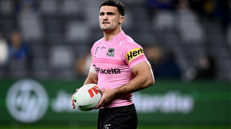 Penrith superstar Nathan Cleary has been switched to the bench for their preliminary final.  (Dan Himbrechts/AAP PHOTOS)